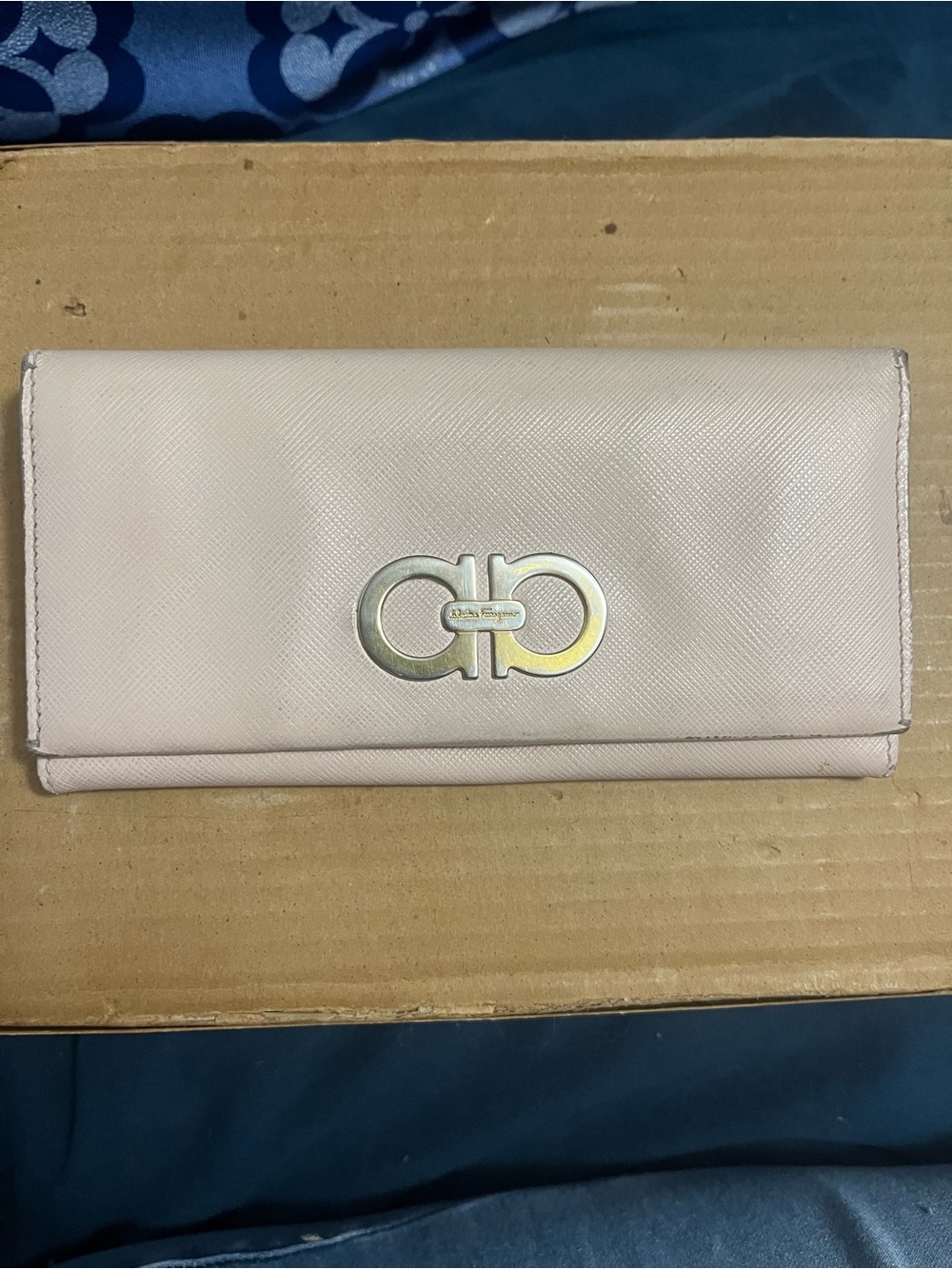 Salvatore Ferragamo Authentic Gancini Pale Pink Leather Wallet continental